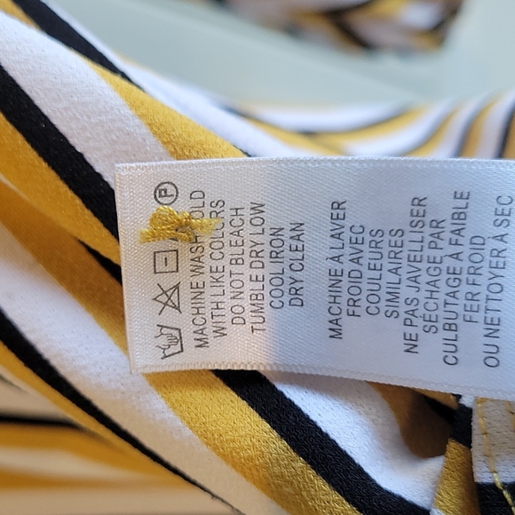 ADRIANNA PAPELL BLOUSE - Picture 6 of 6